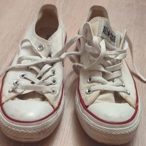 Men (7) Or Women's (9) Converse Low Top Sneakers - Off-White with Red Accent